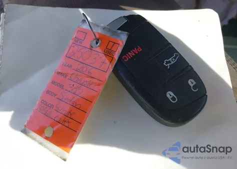 2016 Chrysler 300 Limited z USA, uszkodzony, nr VIN 2C3CCAAG5GH147494